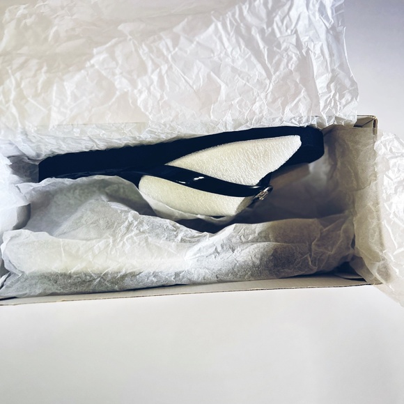 Michael Kors Black Flip Flop - Picture 4 of 5